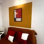 Mondrian-bozzi 59 Apartamento